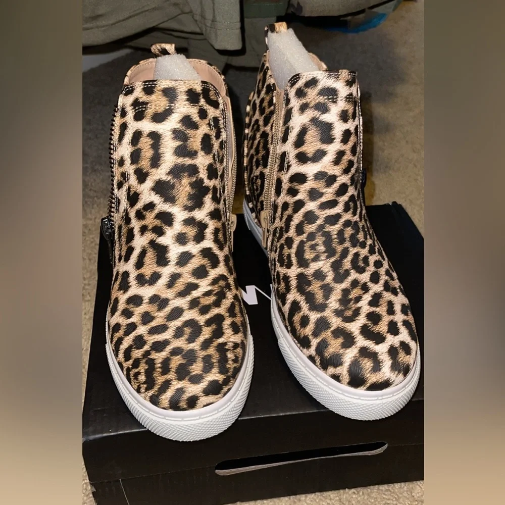 Wedges - Picture 2 of 3